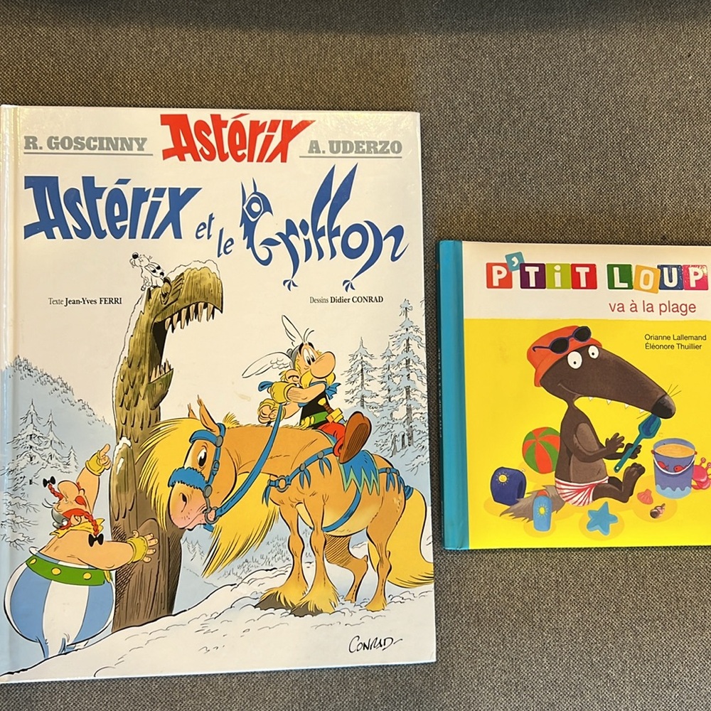 Asterix and The Griffin & P'tit loup va a la plage